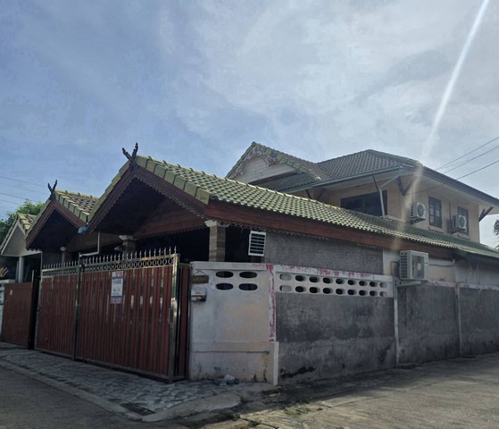 รหัส  พฤกษา 18 แม่น้องพี ขายด่วน Townhome - 4BR2น้ำ 40 ตรว. 2790000 บาท. ไม่ไกลจาก • สถานีรถไฟฟ้าบางใหญ่ MRT • เซ็ลทรัล เวสเกต • บิ๊กซี บางใหญ่ • โรงพยาบาล เกษมราษฎร์ • โรงพยาบาลบางใหญ่ • ตลาดบางใหญ่ • ตลาดแสงจันทร์ • สถานีตำรวจบางใหญ่ • ที่ว่าการอำเ