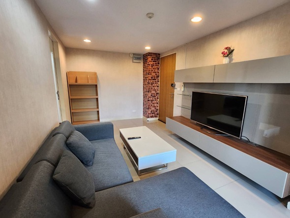 ให้เช่าซีนิธ เพลส สุขุมวิท42 ใกล้รถไฟฟ้าสถานีเอกมัย,,,มี 2  ห้องนอน ชั้น6 