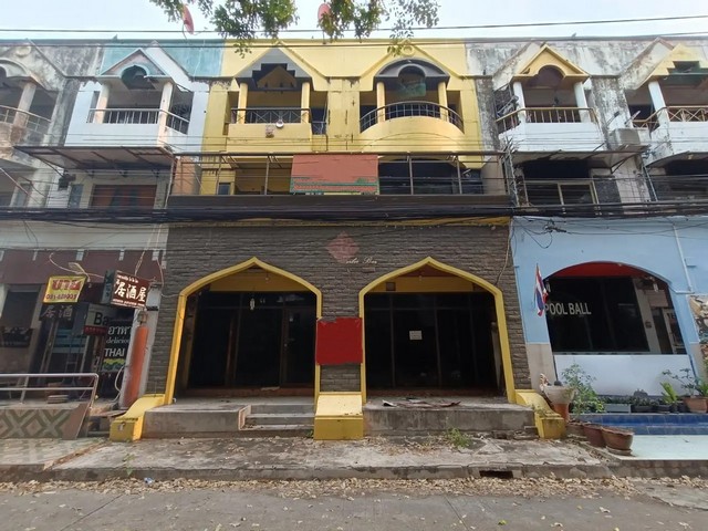   ขาย อาคารพาณิชย์ เมืองนครราชสีมา ห่างจาก เดอะมอลล์ โคราช เพียง 2.30 กม. 