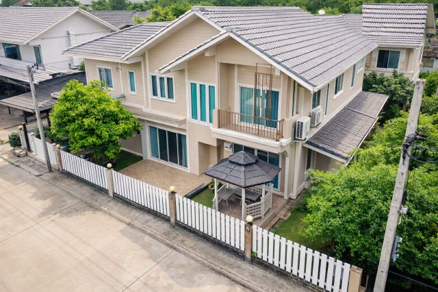 คลองปลัดเปรียง 600ม.สายสีเหลืองศรีด่าน 650ม.เมกา บางนาโลตัส บ้าน ให้เช่า2ชั้น4นอน