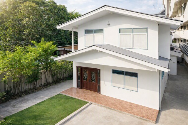 สุขุมวิท62-68  BTS อุดมสุข 700 ม โฮมออฟฟิศให้เช่า 3 นอน 2 น้ำ . และ คลาวด์ 11 1.1 กม. ขนาด 52 ตร.ว.เหมาะสำหรับ โฮมออฟฟิศ  เข้า-ออกสะดวก