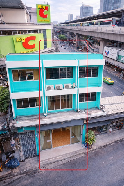  เช่าโฮมออฟฟิศ 3 ชั้น BTS สะพานควาย วิภาวดี 2น้ำ  MRTสุทธิสาร อินทามระ12-16 2-3นอน16,999บาท-เดือน 