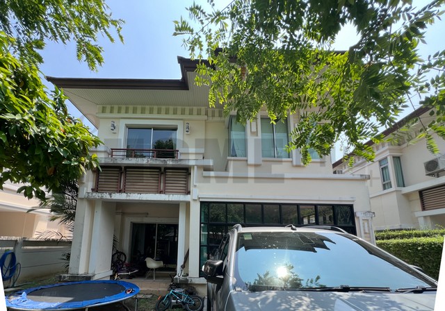 บ้านเดี่ยว 2 ชั้น | 64 ตรว. | พื้นที่ใช้สอย 230 ตรม. | 3 นอน | 3 น้ำ | จอดรถ 2 คัน | ใกล้ส่วนกลาง | แนวรถไฟฟ้าสายสีม่วง | หน้าบ้านทิศเหนือ