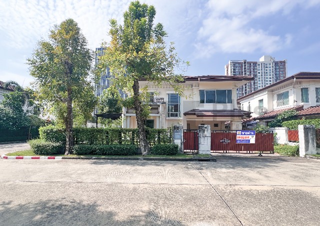 บ้านเดี่ยว 2 ชั้น | 95.4 ตรว. | พื้นที่ใช้สอย 280 ตรม. | 3 นอน | 3 น้ำ | จอดรถ 4 คัน | หลังมุม ไซส์ XL | มีห้องแม่บ้าน | หน้าบ้านทิศเหนือ