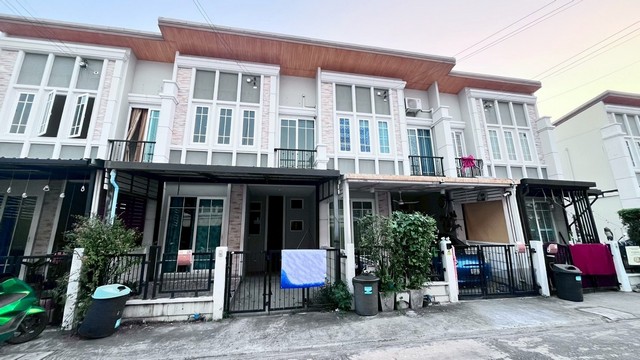  ขาย ทาวน์เฮ้าส์ 2 ชั้น โครงการ โกลเด้น ทาวน์ 2 (บางนา-สวนหลวง) เฟส 2 ประเวศ กรุงเทพ