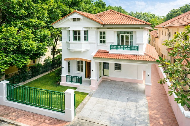 โรงแรมเลอทาน่า  3 นอนคุณคือคนแรกทพารักษ์-บางปลา 3ของบ้านเดี่ยว เ น้ำ   ใกล้ รร.ธนสิทธิ์อนุสรณ์ 1.2 กม.  68 ตร.ว. 158 ตร.ม.พร้อมเฟอร์ฯ