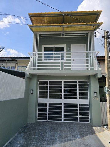ขายทาวน์เฮ้าส์รีโนเวทใหม่ ใกล้ BTS บางบัว เขตบางเขน กรุงเทพฯ