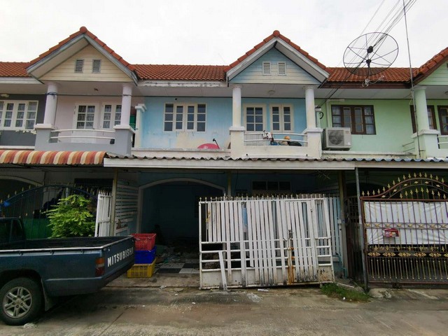 ขายทาวน์เฮ้าส์  หมู่บ้านบ้านบัวทอง 4  ซอย 4/3 ถนนบ้านกล้วย-ไทรน้อย นนทบุรี