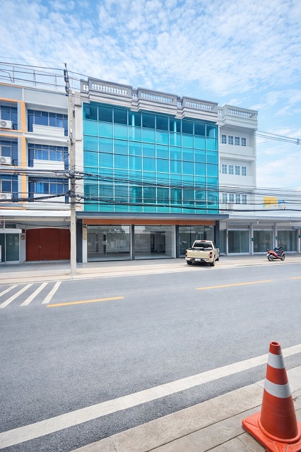 อาคารพาณิชย์ 4 ชั้น 6 นอน  ใกล้ม.ธุรกิจบัณฑิตย์ 300 ม. 3 คูหา 63 ตร.ว.เดอะมอลล์ งามวงศ์วาน 2.4 กม. 12 น้ำ 1,000 ตร.ม. ตลาดท่าทราย 850 ม.