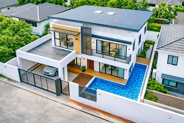 ใกล้ Zanook Wake Park 300ม.  ลัดดารมย์ สารสาสน์วิเทศบางบอน 300 ม. คฤหาสน์ Pool Villa บ้านเดี่ยว 5-6นอน 7น้ำ  432ตร.ม. 105ตร.ว. เพชรเกษม69   