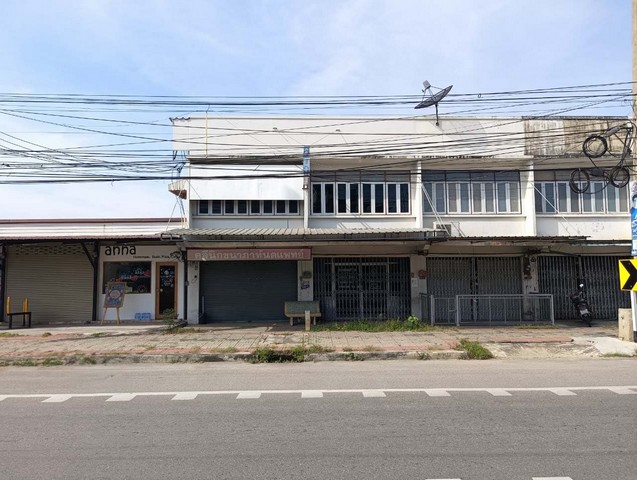 ขายอาคารพาณิชย์   ถนนสายบางแพ-ดำเนินสะดวก อำเภอบางแพ ราชบุรี 