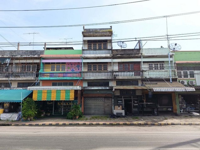 ขายอาคารพาณิชย์   ถนนสายบางแพ-ดำเนินสะดวก อำเภอบางแพ ราชบุรี  