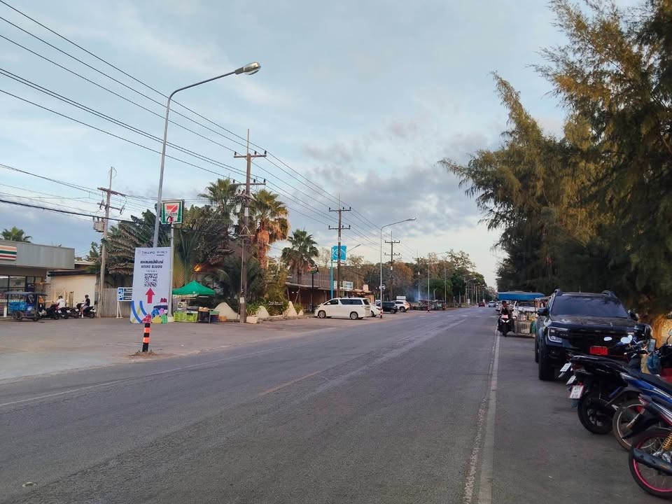 ที่ดิน ใกล้ หาดแหลมแม่พิมพ์ ระยอง , อนุสาวรีย์สุนทรภู่ (ที่ดิน ติดถนนเมน ติดถนนสาธารณะ แปลงมุม เข้า - ออก ได้ 2 ทาง)
