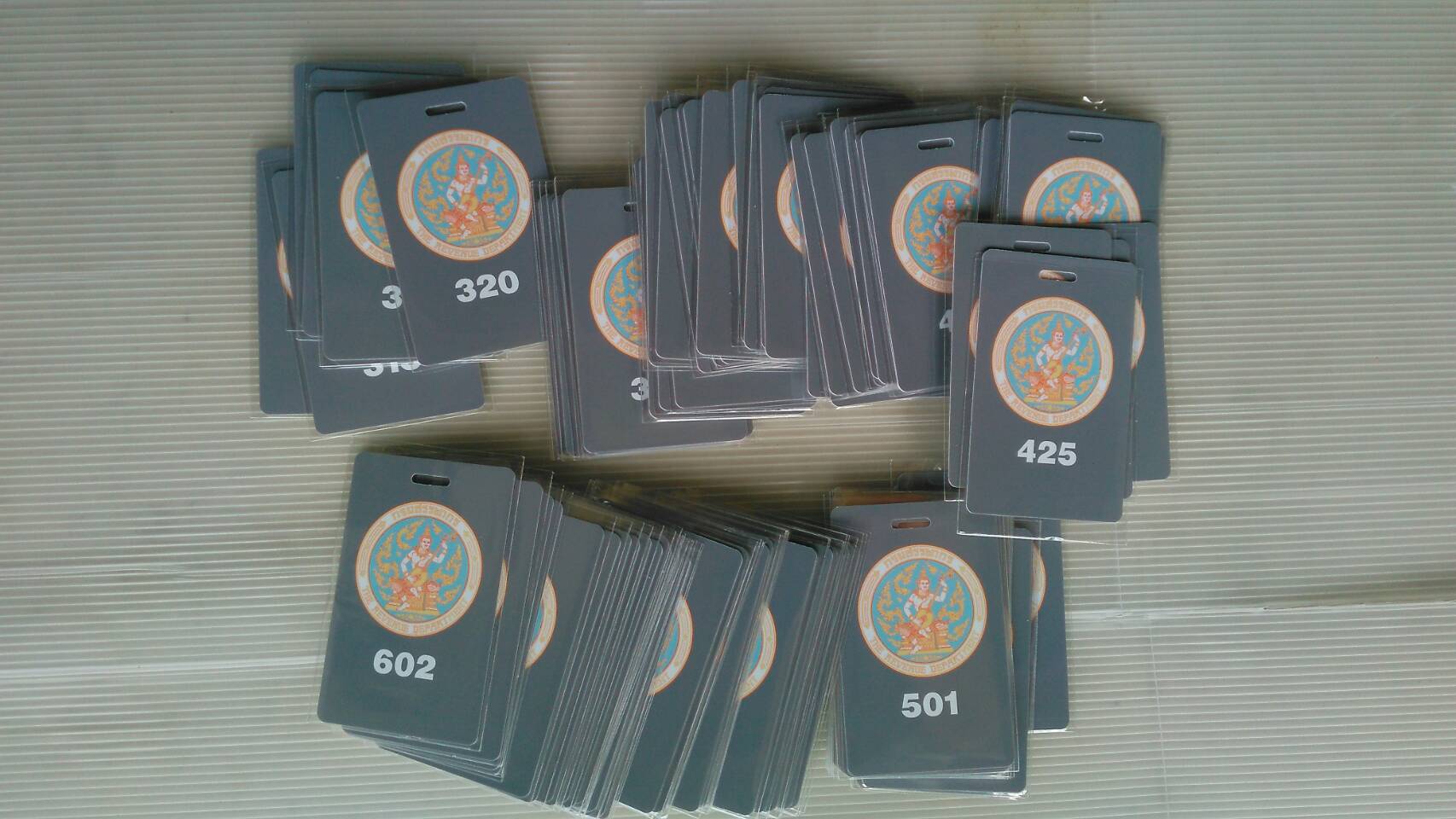 พิมพ์การ์ดด่วน พิมพ์การ์ดรวดเร็ว พิมพ์การ์ดราคาถูก การพิมพ์การ์ดแข็ง Pvc การ์ดเมมเบอร์ การ์ดคอนเสิร์ต การ์ดพนักงาน การ์ดวีไอพี