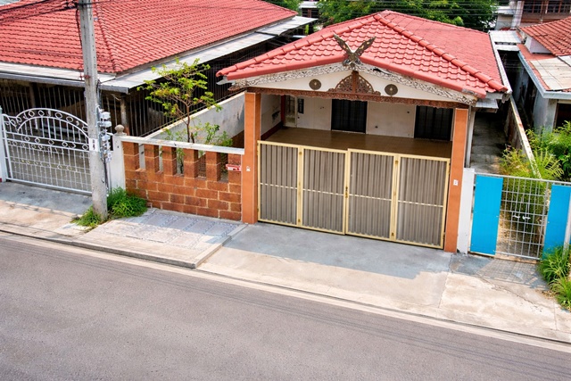 บ้านทรงไทย ฟังก์ชันครบ บรมราชชนนี64-70 ศาลาธรรมสพน์ สาย3 บ้านแฝด 2 ชั้น 2 นอน 2 น้ำ ใกล้รร.วัดใหม่ผดุงเขต 25 ตร.ว.ทำเลทวีวัฒนา 