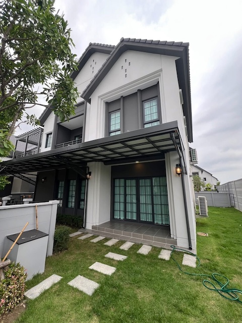 BH3959 ให้เช่าบ้านเดี่ยว Centro บางนา ใกล้ Mega Bangna บ้านหรู 4 ห้องนอน 303 ตร.ม. ซอยไพรเวท เงียบสงบ Fully Furnished