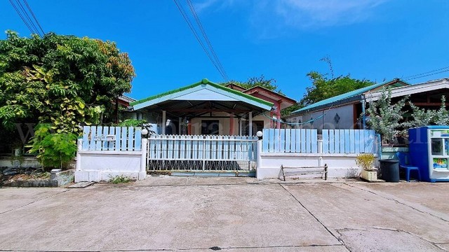 บ้านเดี่ยวชั้นเดียว หมู่บ้านร่วมใจมีสุข บางละมุง เหมาะลงทุนรีโนเวทปล่อยเช่า