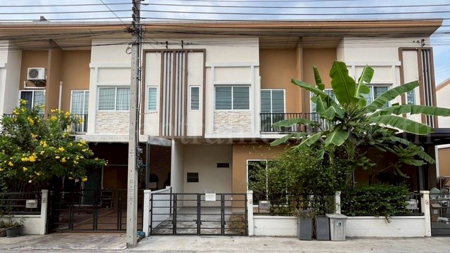 ทาวน์โฮม แกรนด์ พลีโน่ รัตนาธิเบศร์ บ้านสวย พร้อมเข้าอยู่