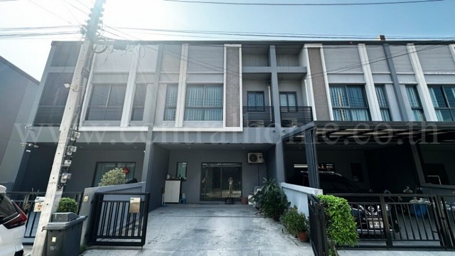 ขายด่วน ทาวน์โฮม บ้านสไตล์ Luxury เวิร์ฟ ติวานนท์ - รังสิต ต้นโครงการ ราคาถูก