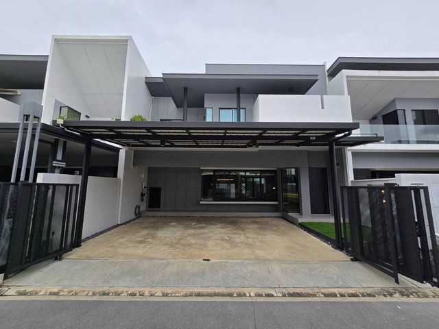 EPL-HR3674 ให้เช่าบ้านเดี่ยว โครงการ วิเว่  Vive บางนา กม.7 Luxury Town Home ที่ดิน 41.4 ตรว. พื้นที่ใช้สอย 225 ตรม.3ห้องนอน4 ห้องน้ำ