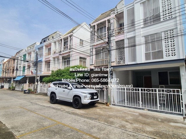 Townhouse ขายทาวน์โฮม 3 ชั้น (รีโนเวทแล้ว) ม.ทรัพย์หมื่นแสน ซ.นวลจันทร์ 36 4นอน พท. 20 ตารางวา 3500000 THB ไม่ไกลจาก สถานีรถไฟฟ้าสีชมพู รามอินทรา กม.6, โรงเรียนนวมินทร์ราชูทิศ และตลาดนัดเลียบทางด่วน น่าอยู่