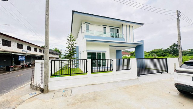 โซนแม่ริม เปิดจองหลังแรกโปรพิเศษ 3.88 ล้าน จาก 4.19 ล้าน บ้าน 2 ชั้น ดีไซน์สวยหลังใหญ่ Smart Home ทั้งหลัง เพิ่มความสะดวกในการใช้ชีวิต
