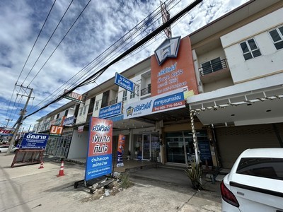 ทำเลศักยภาพ เงินเข้าตลอด พร้อมทำห้องเช่ารายเดือน ขายอาคารพาณิชย์ 3 ชั้น ริมถนนแสนสุข ต.เหมือง อ.เมืองชลบุรี ชลบุรี
