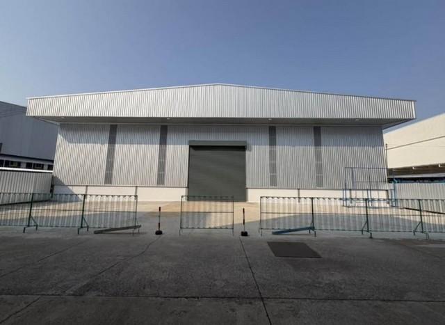 ให้เช่าโกดัง 1,838 ตร.ม. ถนนพระราม 2 บางขุนเทียน มีรั้วรอบขอบชิด พร้อมใช้งาน