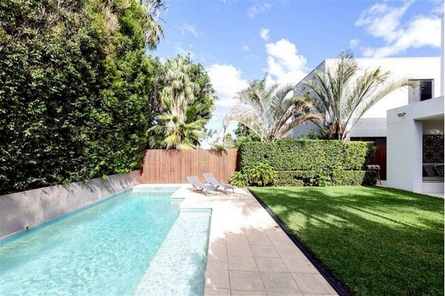 ด่วน! เซ้งธุรกิจบ้านพัก Pool Villa ใจกลางกรุงเทพ คืนทุนไวใน 1-2 ปี กำไรงาม