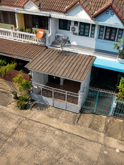 ใกล้รร.ราชบำรุงวินิชบางพลี 1.5 กม. MRTศรีเทพา 1.7กม.โลตัส ศรีนครินทร์ 500 ม. ทาวน์เฮ้าส์ 2ชั้น 2นอน 2น้ำ 18ตร.ว.150 ตร.ม.  