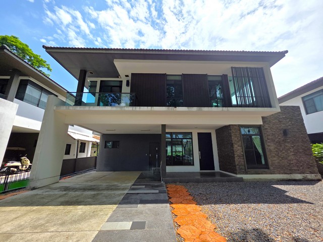 ขายบ้านเดี่ยวสองชั้น มัณฑนา รามอินทรา-วงแหวน (Manthana Ramintra-Wongwaen)ที่ดิน106 ตร.ว บ้านหลังใหญ่ติดถนนเมนของหมู่บ้าน