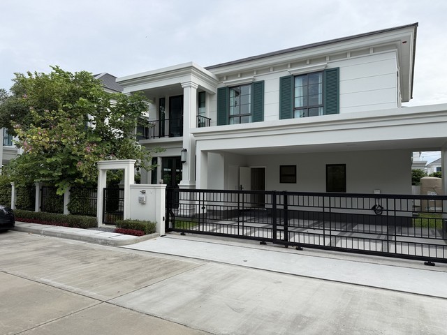 ขายบ้านเดี่ยว เศรษฐสิริ บางนา กม.10 แสนสิริ 4 ห้องนอน 247 ตร.ม. ใกล้เมกา บางนา พร้อมอยู่