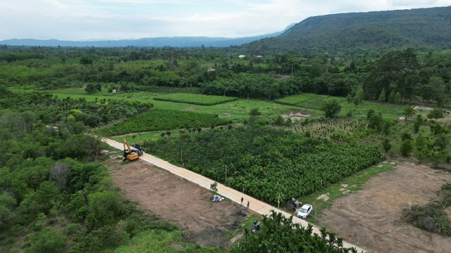 1 ขาย ที่ดิน ถูกสุดๆ  ที่ดินวิวเขาใหญ่สวยมาก ติดถ.คอนกรีต 8.9แสนต่อไร่ ต.เนินหอม เมืองปราจีนบุรี T086-301-6161 890000 บาท ใกล้กับ เขาใหญ่ ปราจีนบุรี    เมืองปราจีนบุรี