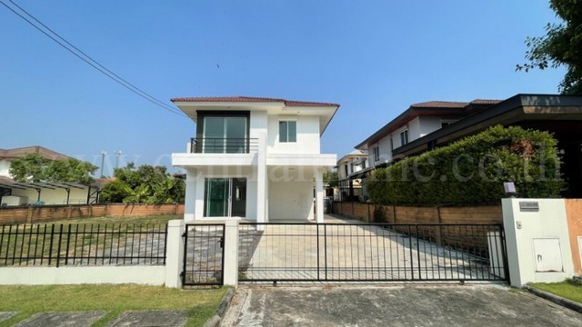 ขายด่วน บ้านเดี่ยว ฮาบิเทีย ปัญญาอินทรา 1 หลังใหญ่ พื้นที่กว้าง 117 ตร.วา บ้านใหม่ พร้อมอยู่