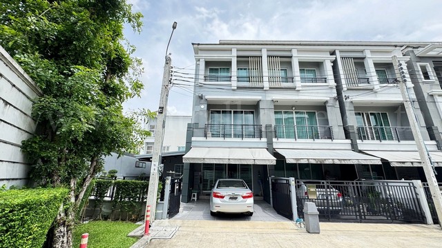 ขายด่วน ทาวน์โฮม 3 ชั้น บ้านกลางเมือง รัชดา - วงศ์สว่าง ทำเลดี หลังริม ใกล้ MRT สถานีกระทรวงสาธารณสุข