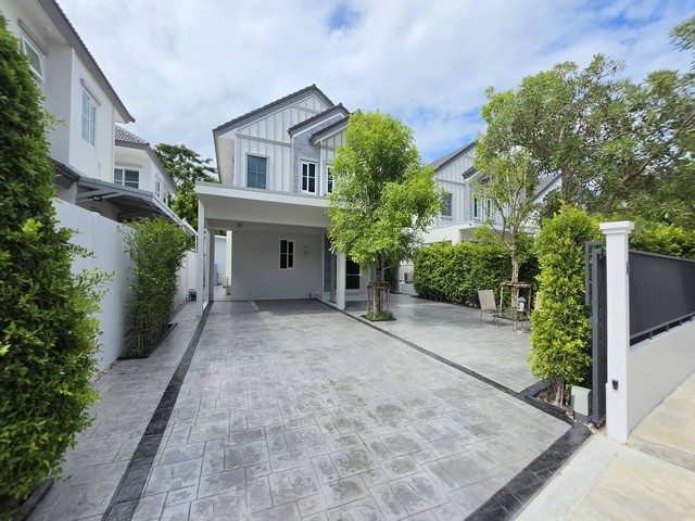 รหัสC7232 ให้เช่าบ้านเดี่ยวหลังใหม่ ยังไม่เคยเข้าอยู่ หมู่บ้านVillaggio 3 ศรีนครินทร์-บางนา ตกแต่งครบพร้อมอยู่