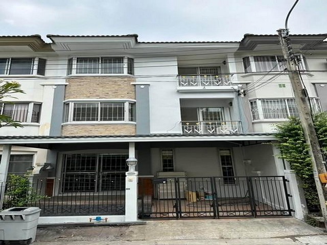 ให้เช่าทาวน์โฮม ซอยนวลจันทร์ 64 หมู่บ้านศุภาลัย วิลล์ เอกมัย-รามอินทรา ใกล้โรงเรียนนานาชาติกีรพัฒน์(KPIS)