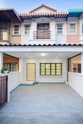 ABACบางนา 2.71กม. เมกาโฮม & โฮมโปร บางนา-ตราด ทาวน์เฮาส์ 2 ชั้น ทำเลบางนา-ตราด กม.26 16 ตร.ว. 1.39ล้านบาท 130 ตร.ม. 2 นอน 2 น้ำ