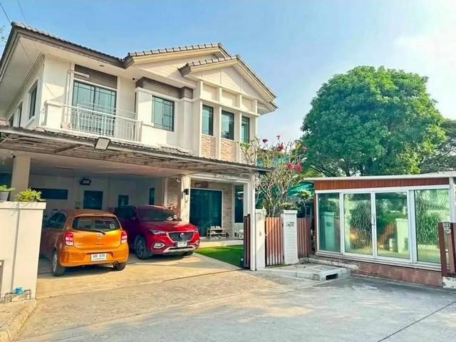 ขายบ้านเดี่ยว 2 ชั้น 87 ตร.ว. หมู่บ้าน มัณฑนา เลค วัชรพล ถนนสุขาภิบาล 5