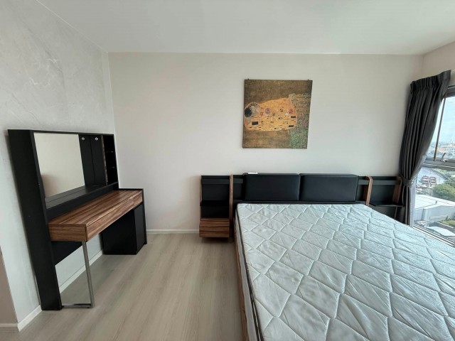 Aspire Sukhumvit 48 Safe Spacious 15th Floor BTS Phra Khanong