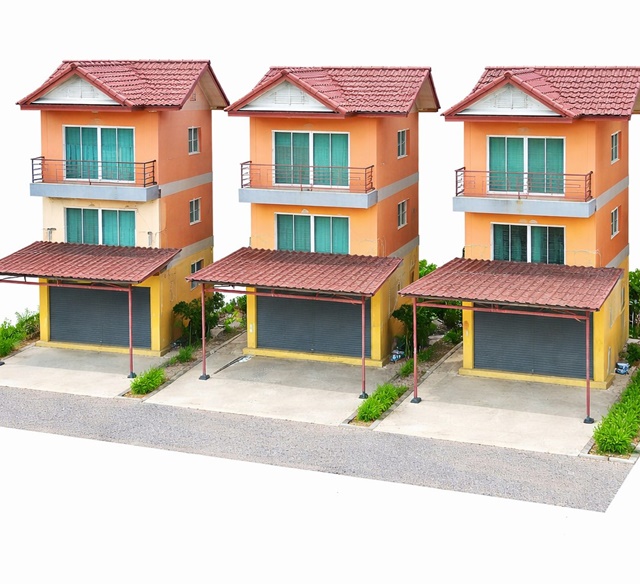 ราษฏร์อุทิศ ประชาร่วมใจ อาคารพาณิชย์  3 ชั้นฟังก์ชัน  3 นอน 3 น้ำ ใกล้สวนน้ำหนองจอก 900 ม. 20 ตร.ว. ทำเลถนนมิตรไมตรี ใกล้ตลาดหนองจอก 1.6 กม.