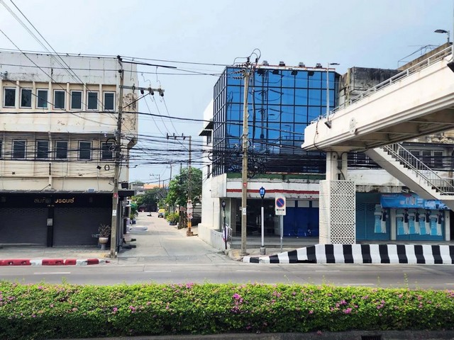 ขาย สำนักงาน ถนนสุขาภิบาล 2 เขตบางกะปิ กรุงเทพฯ ราคาโปรโมชั่น ลดพิเศษ