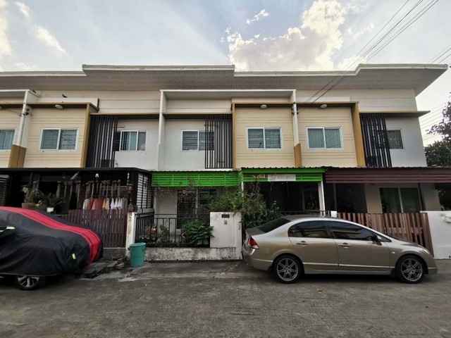 ขายทาวน์เฮ้าส์  หมู่บ้านเดอะ โมดิช บางบัวทอง ถนนโยธาธิการนนทบุรีบ้านลำโพ-วัดศรีเขตนันทาราท นนทบุรี