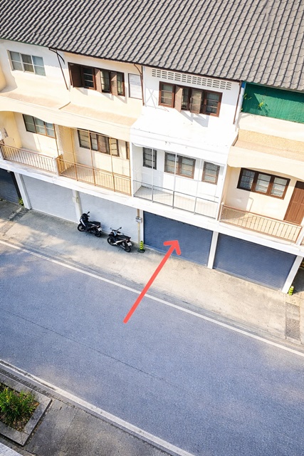 ไทวัสดุ ศรีนครินทร์ 680ม.BTS โรงเรียนนายเรือ 1.5 กม.อาคาร 3 ชั้น 3 นอน 2 น้ำ ใกล้เทศบาลบางเมือง 200 ม.