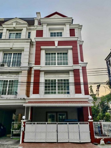 ให้เช่าโฮมออฟฟิศหรู 4 ชั้น พื้นที่ใช้สอย 320 ตร.ม. Plus Park Avenue  ลาซาล–ศรีนครินทร์