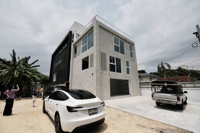 ให้เช่าอาคารสร้างใหม่4ชั้น 600 ตร.ม.พร้อมแอร์ ย่านลาดพร้าว71นาคนิวาสโชคชัย4
