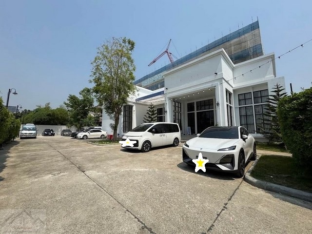 ขายที่ดิน 351 ตรว. พร้อมอาคาร 250 ตรม ย่านแบริ่งซอย 5 เพียง 3 นาที ถึง BTS สถานีแบริ่ง 