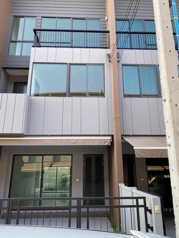 ให้เช่าทาวโฮม3ชั้นใกล้รถไฟฟ้าสายสีแดงอ่อน สถานีบางบำหรุ  โครงการ  บ้านกลางเมือง The Era ปิ่นเกล้า-จรัญ 