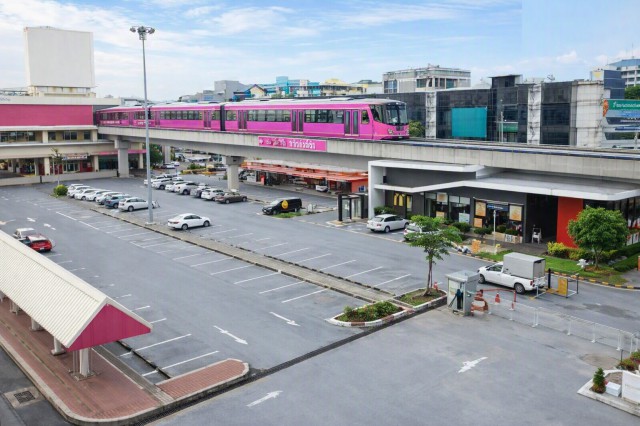 หลักสี่ 300 ม. MRT ราชภัฏพระนคร 999ม.คลินิก ร้านทำผม ร้านสปา กวดวิชา อาคารพาณิชย์ ชั้น1  รร.นานาชาติ ฮาร์โรว์ 6กม. 80 ตร.ม.