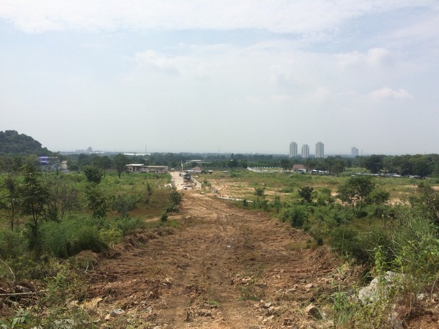 ขายที่ดินเมืองชลบุรี 97-1-14 ไร่ ที่ดินแปลงใหญ่ห่างจากถนนเส้น 3144 เพียง 500 เมตร ใกล้แหล่งท่องเที่ยว สนามกอล์ฟ วัด คาเฟ่ รีสอร์ทสวนสัตว์